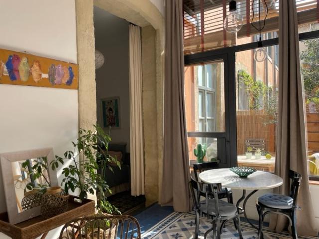 Un Oasis Au Coeur De La Vieille Ville, Classe 4 Etoiles 蒙彼利埃 外观 照片
